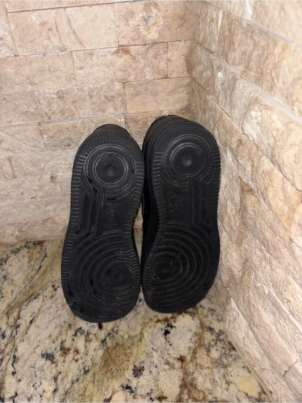 Nike Black Low-Top Youth Sneakers